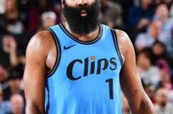 50分盛宴下的篮球消亡史：中锋去哪了？防守去哪了？