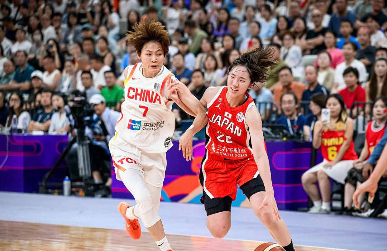 宫鲁鸣大刀阔斧，调整国家队阵容