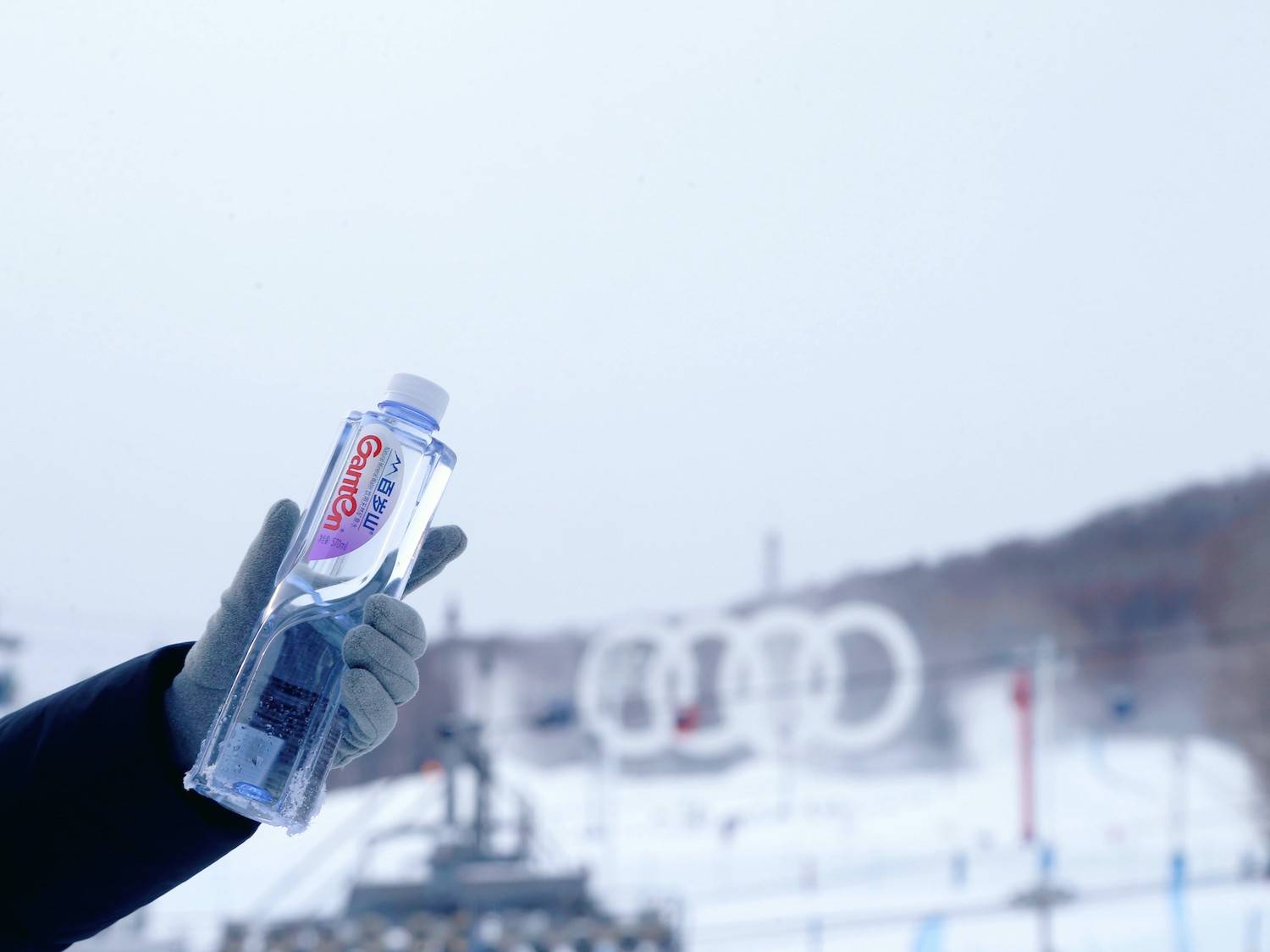 作为赛事官方赞助商，“水中贵族”百岁山为参赛选手提供高质量补水，同时为赛事的成功举办提供强大助力。