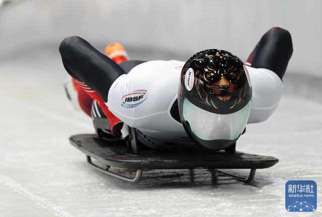 殷正获钢架雪车世界杯系列赛科尔蒂纳丹佩佐站男子个人赛季军