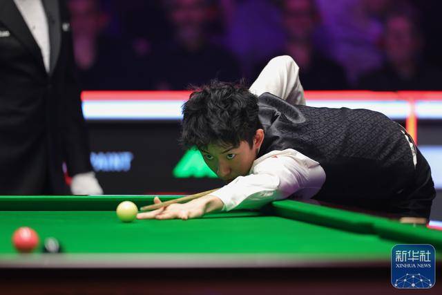 斯诺克 | 大师赛：吴宜泽战胜肖国栋晋级四强