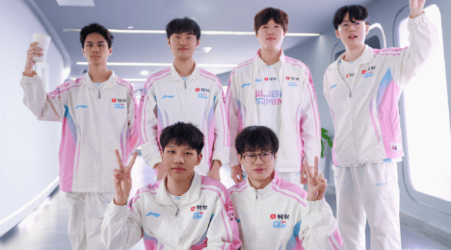 【一竞技】LOL：LPL全华班晋级先锋赛 Tabe刷新国产教练历史！