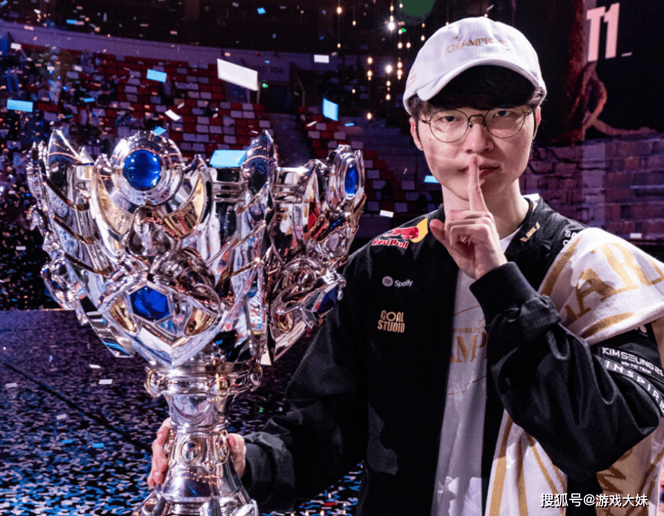 LOL选手年龄盘点，96年只剩下faker一人，同龄人已经全部退役